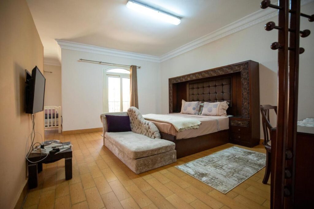 Comfortable 2 BR Apartment in New Cairo's Heart